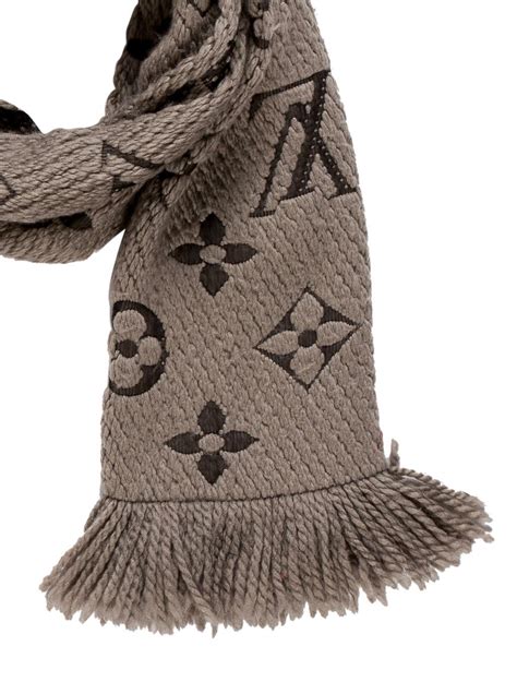 louis vuitton winter scarf 2017|genuine Louis Vuitton scarf.